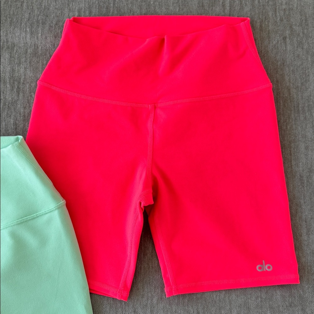ALO Yoga Women's Athletic Shorts in Green and Red - Picture 5 of 5